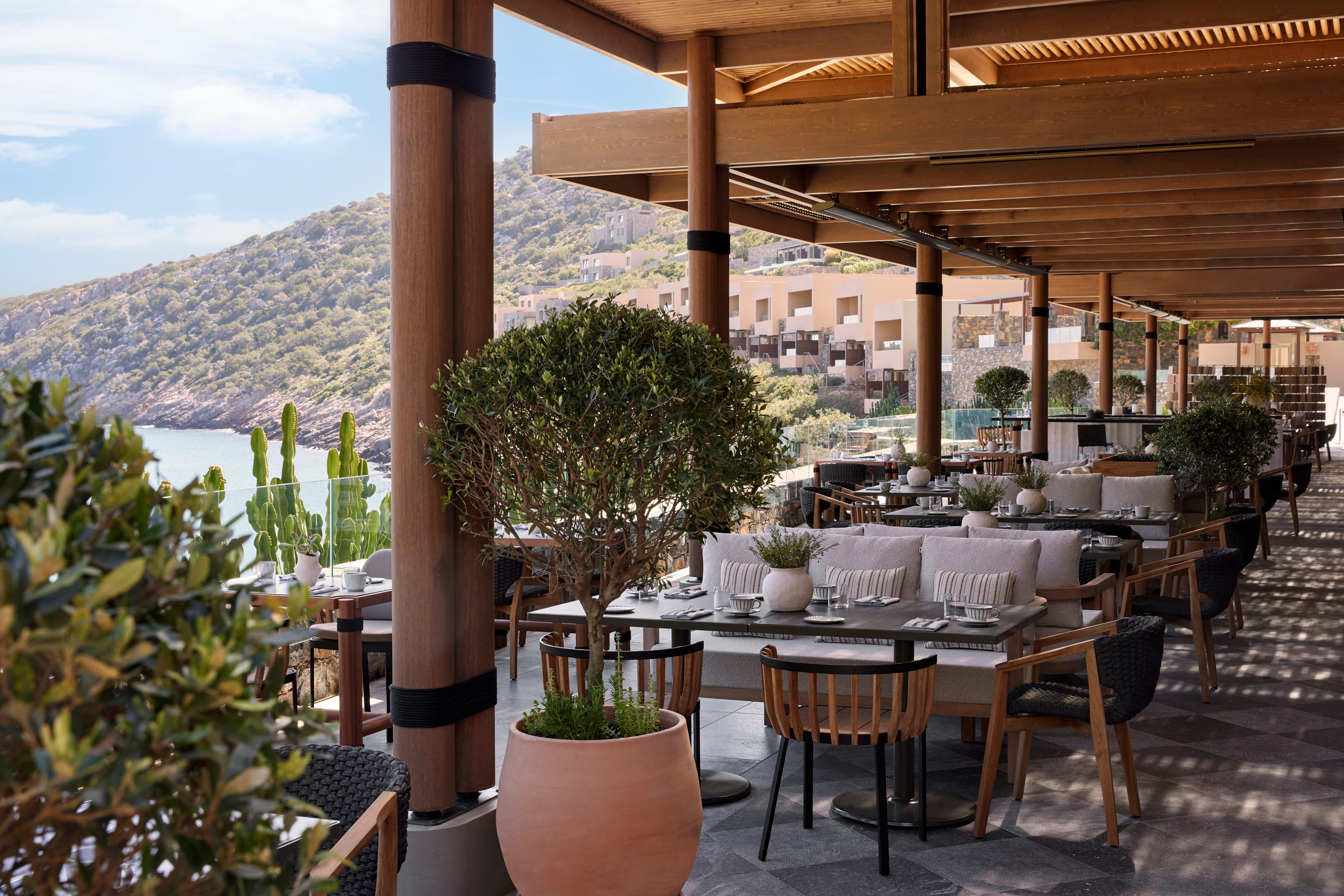 Taverna Daios Cove