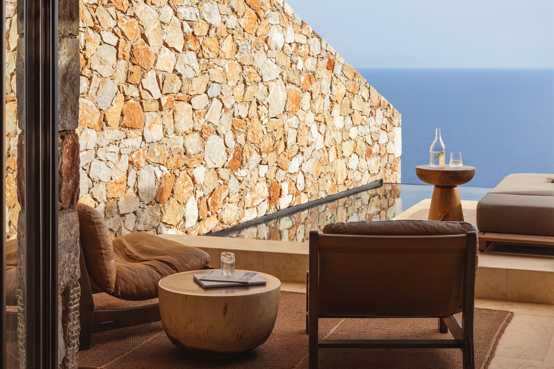 Superior Cave Suite
