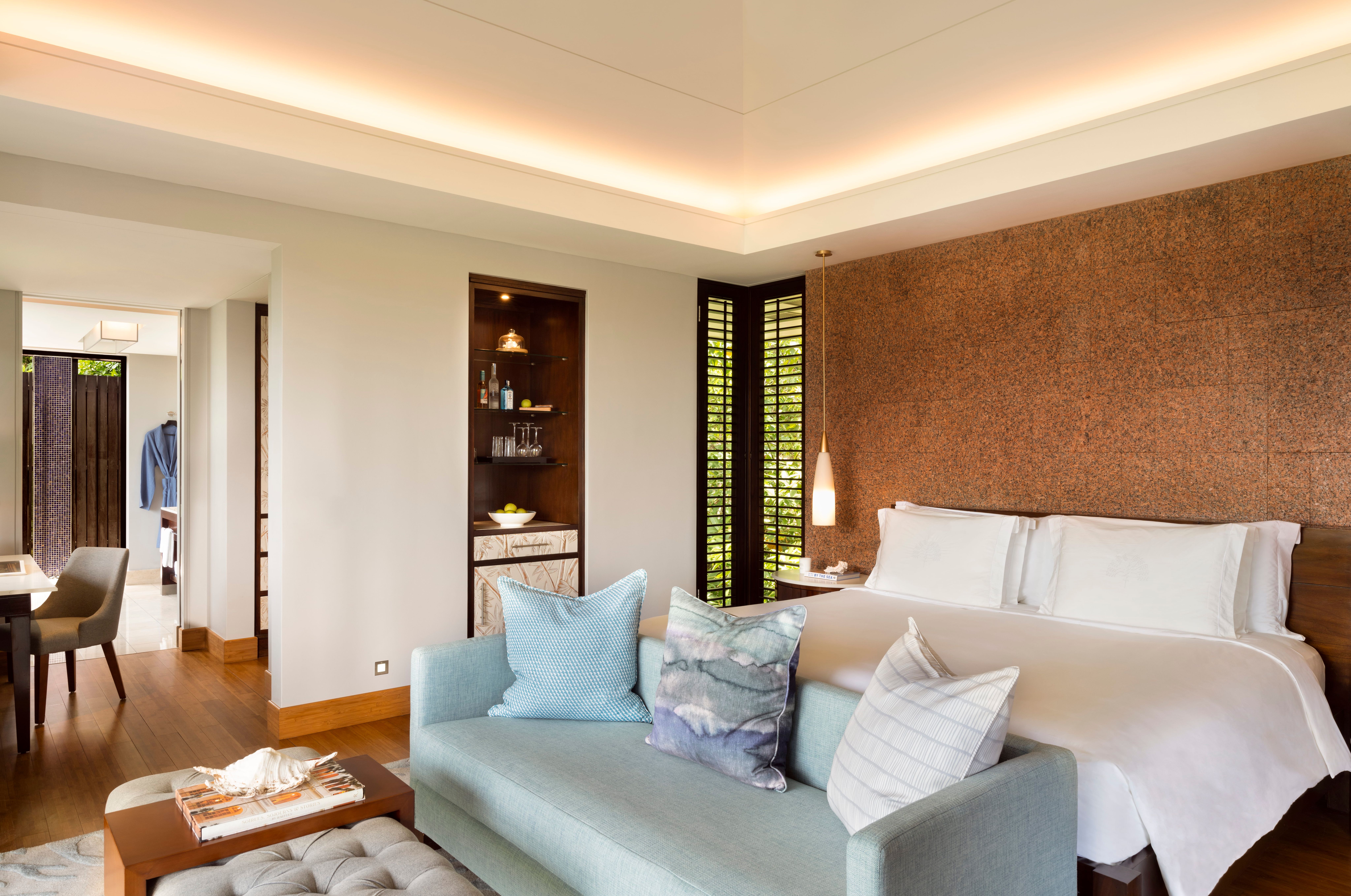 Grand Hillside Garden View Pool Villa