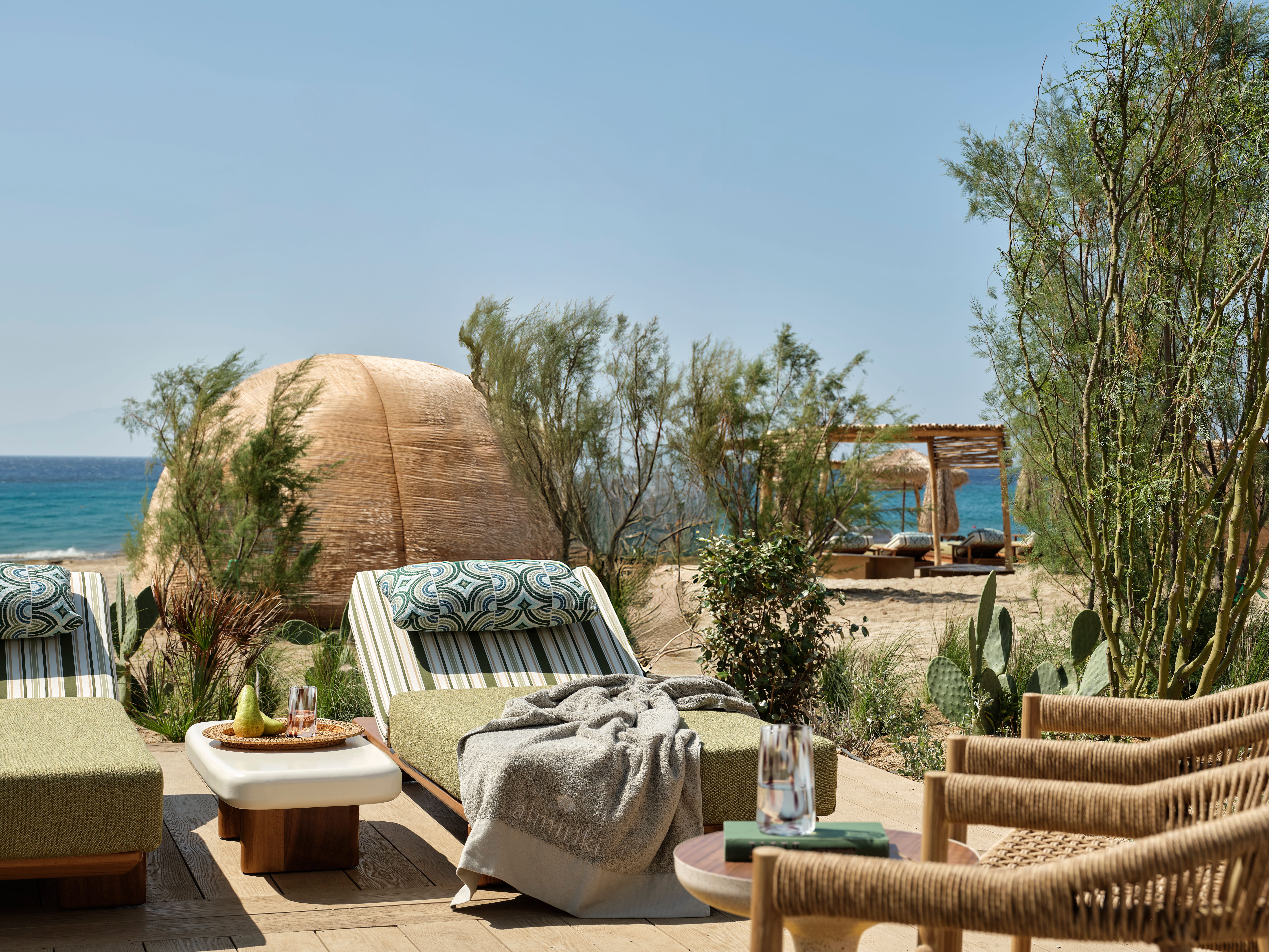 Executive Beachfront with Jacuzzi
