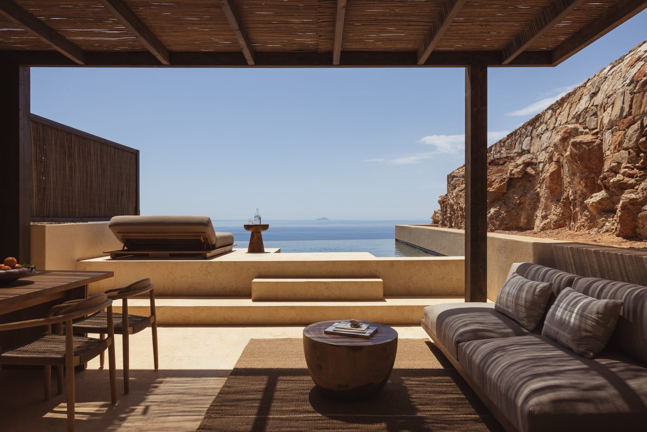Deluxe Cave Suite