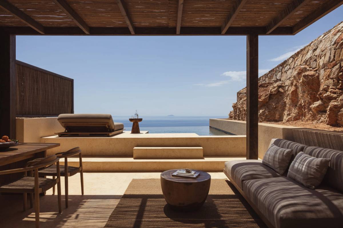 Deluxe Cave Suite