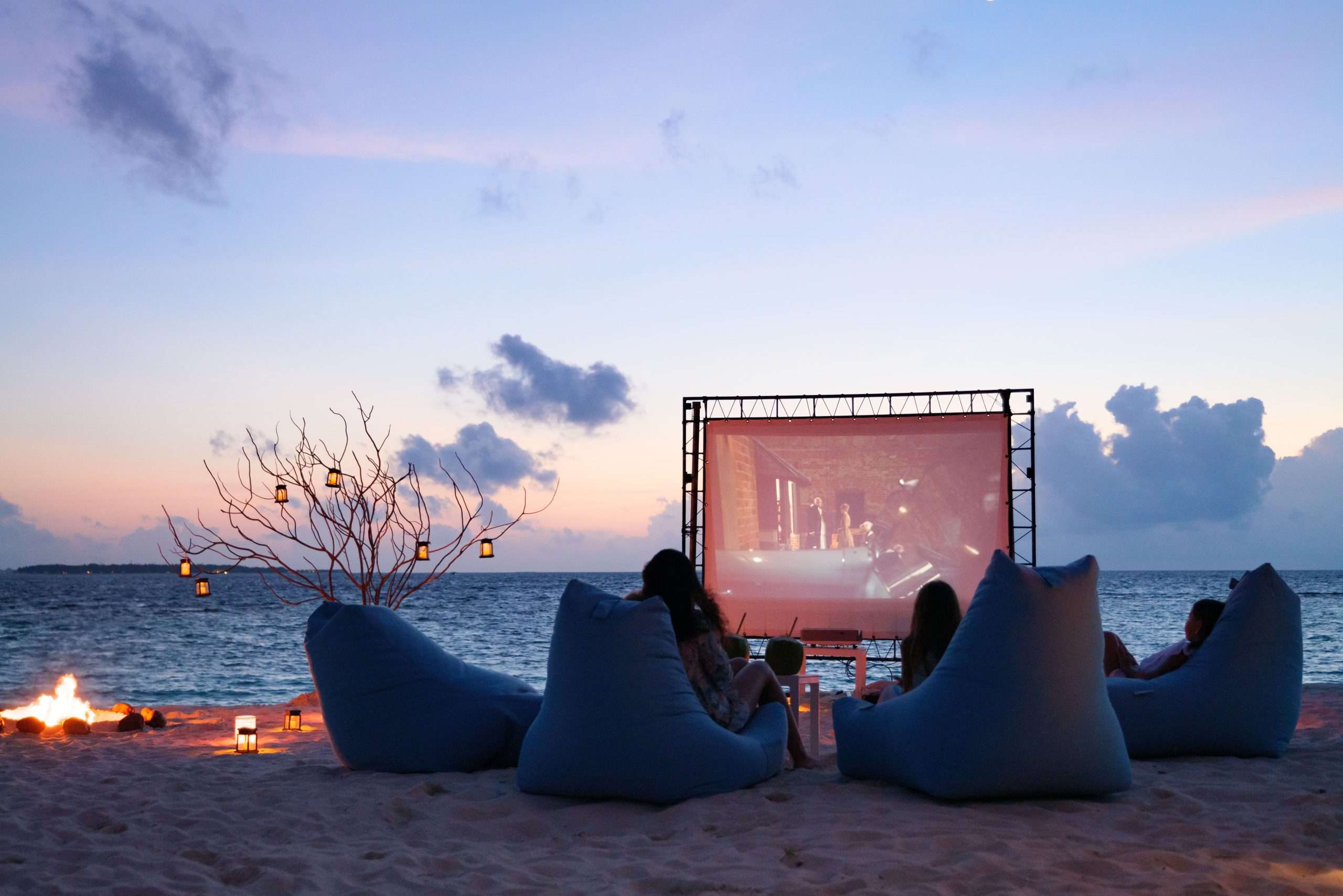 Filmabend unter freiem Himmel direkt am Strand.