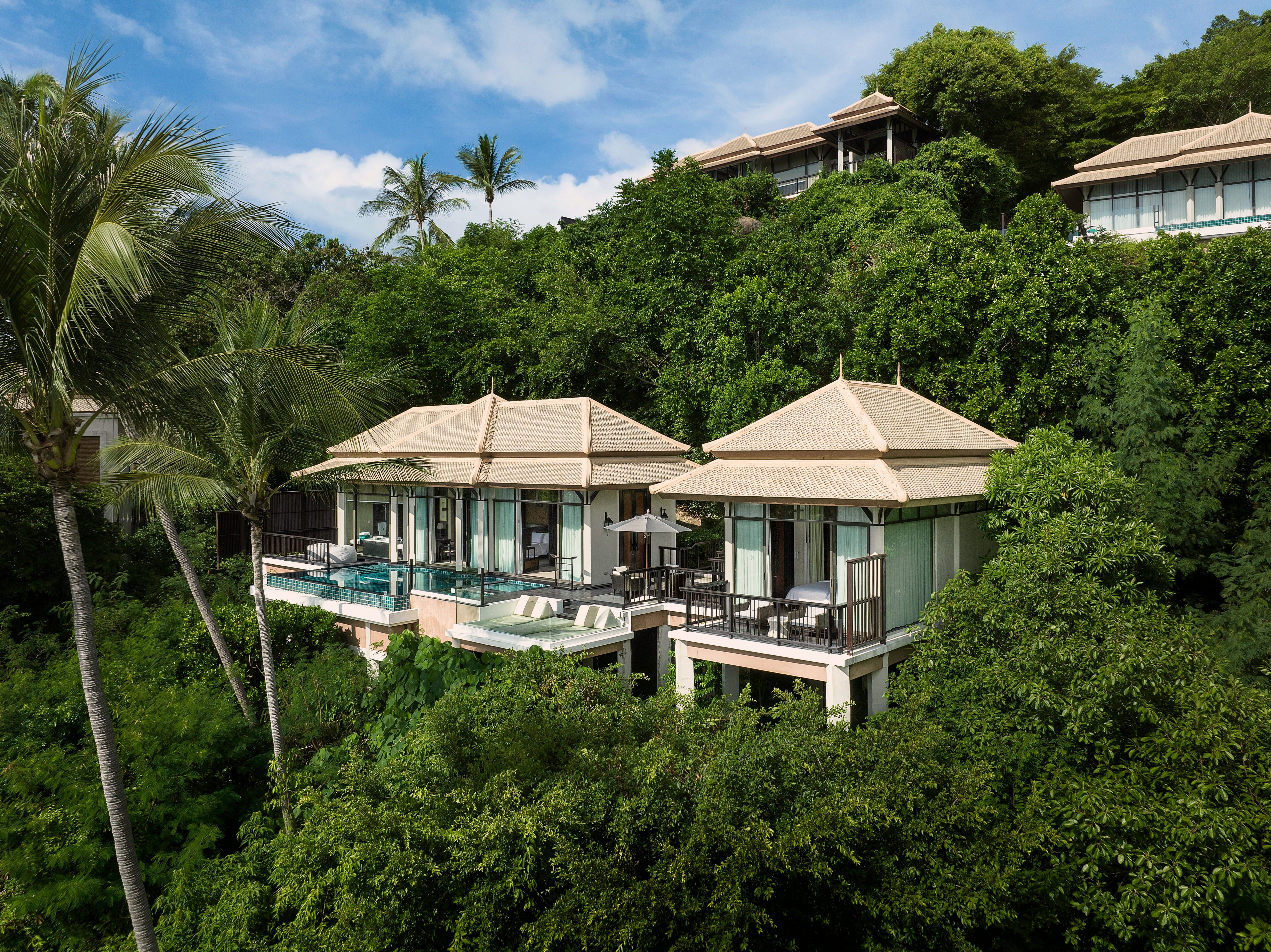 Family Ocean Pool Villa