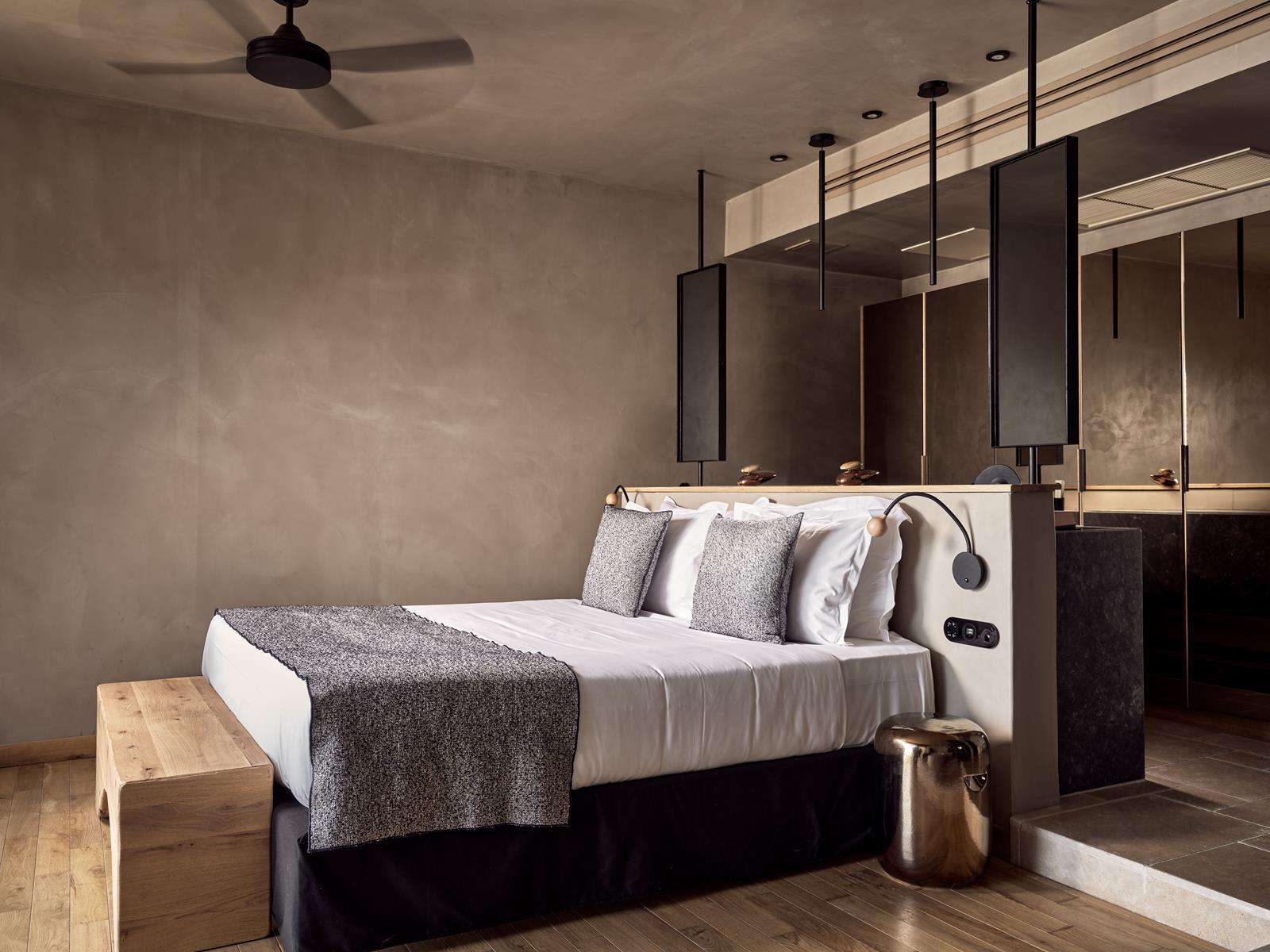Acroterra Villa