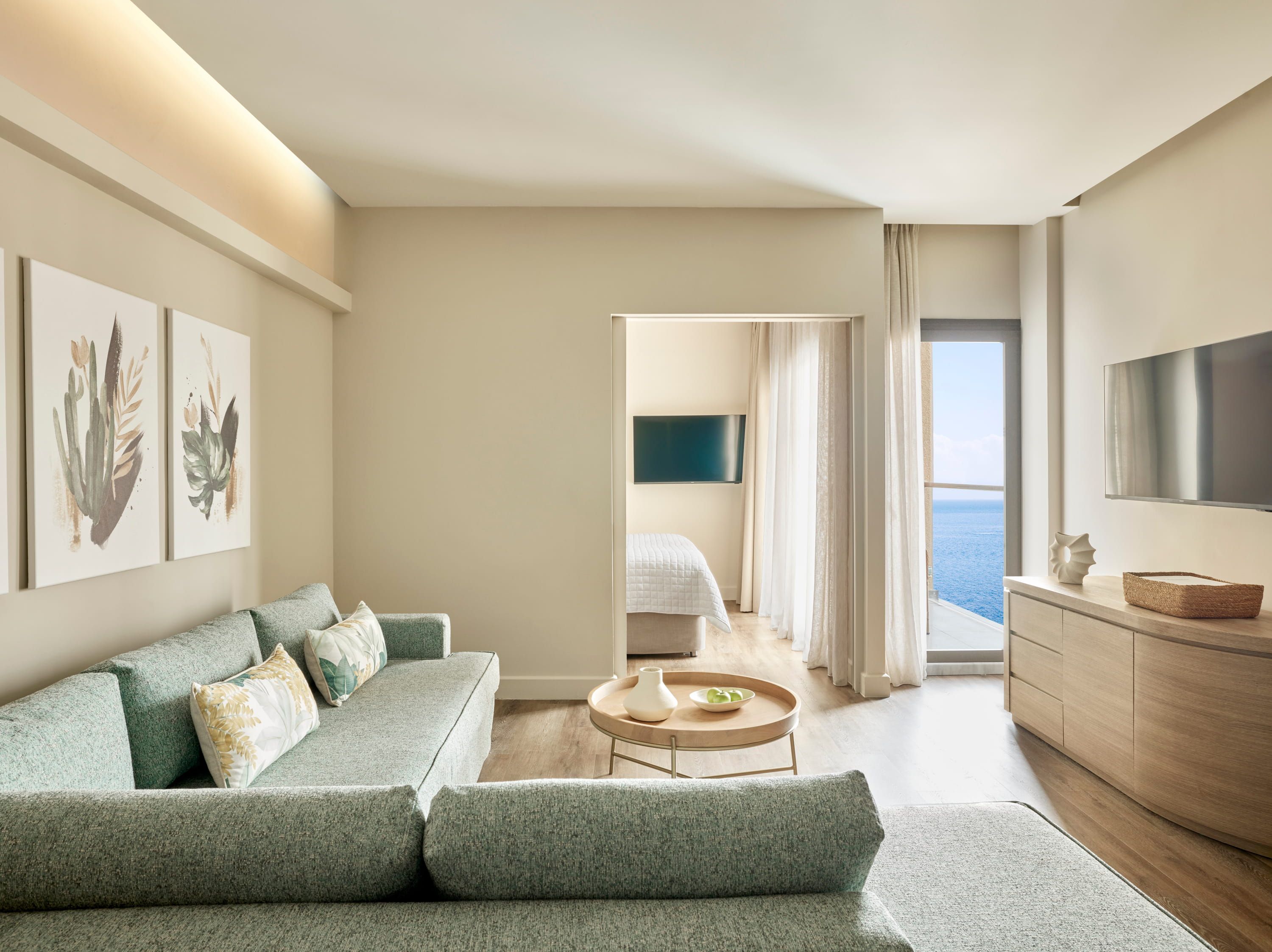 Superior Family Room Garden or Resort View