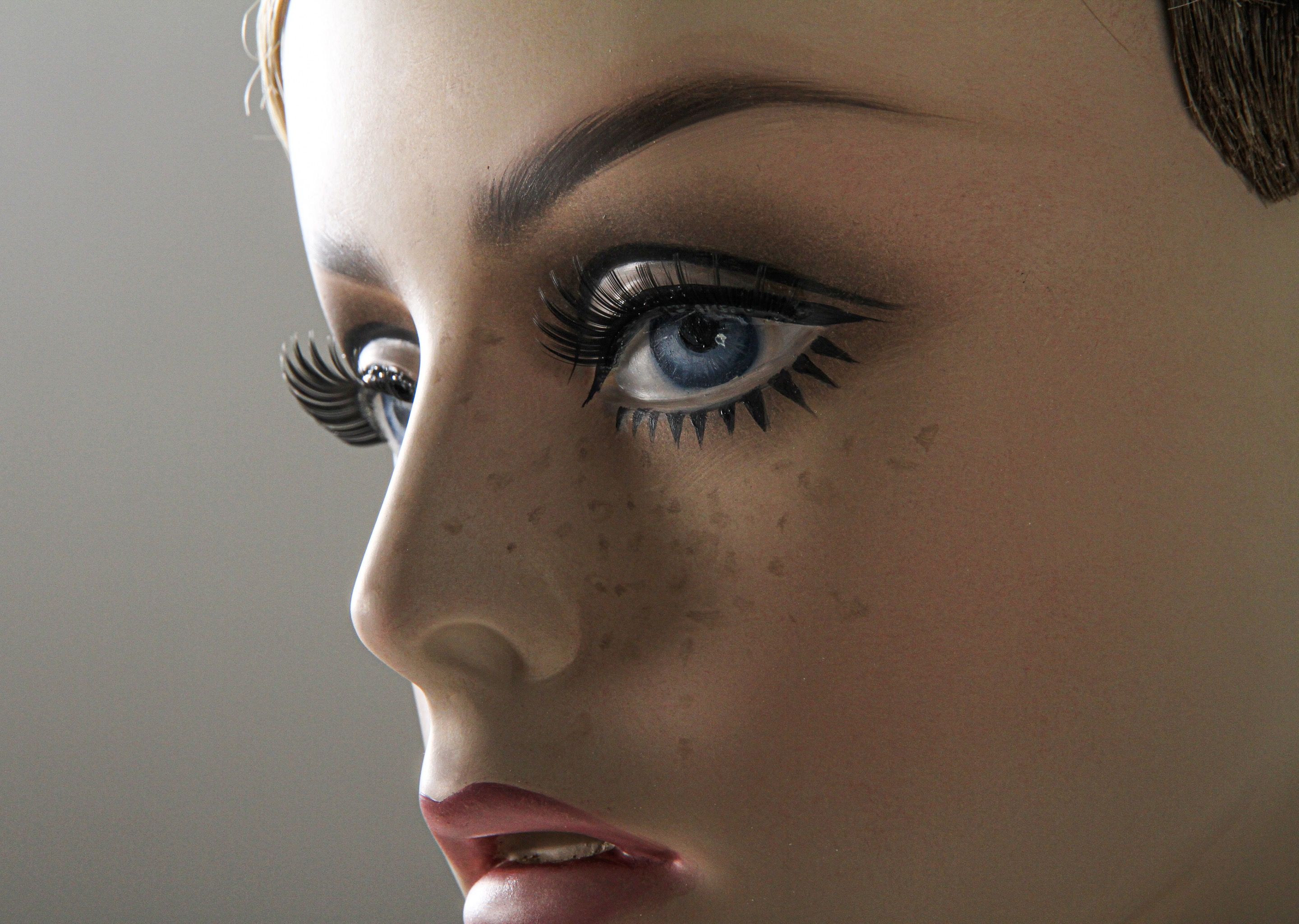 Twiggy | Blue Studio Trading