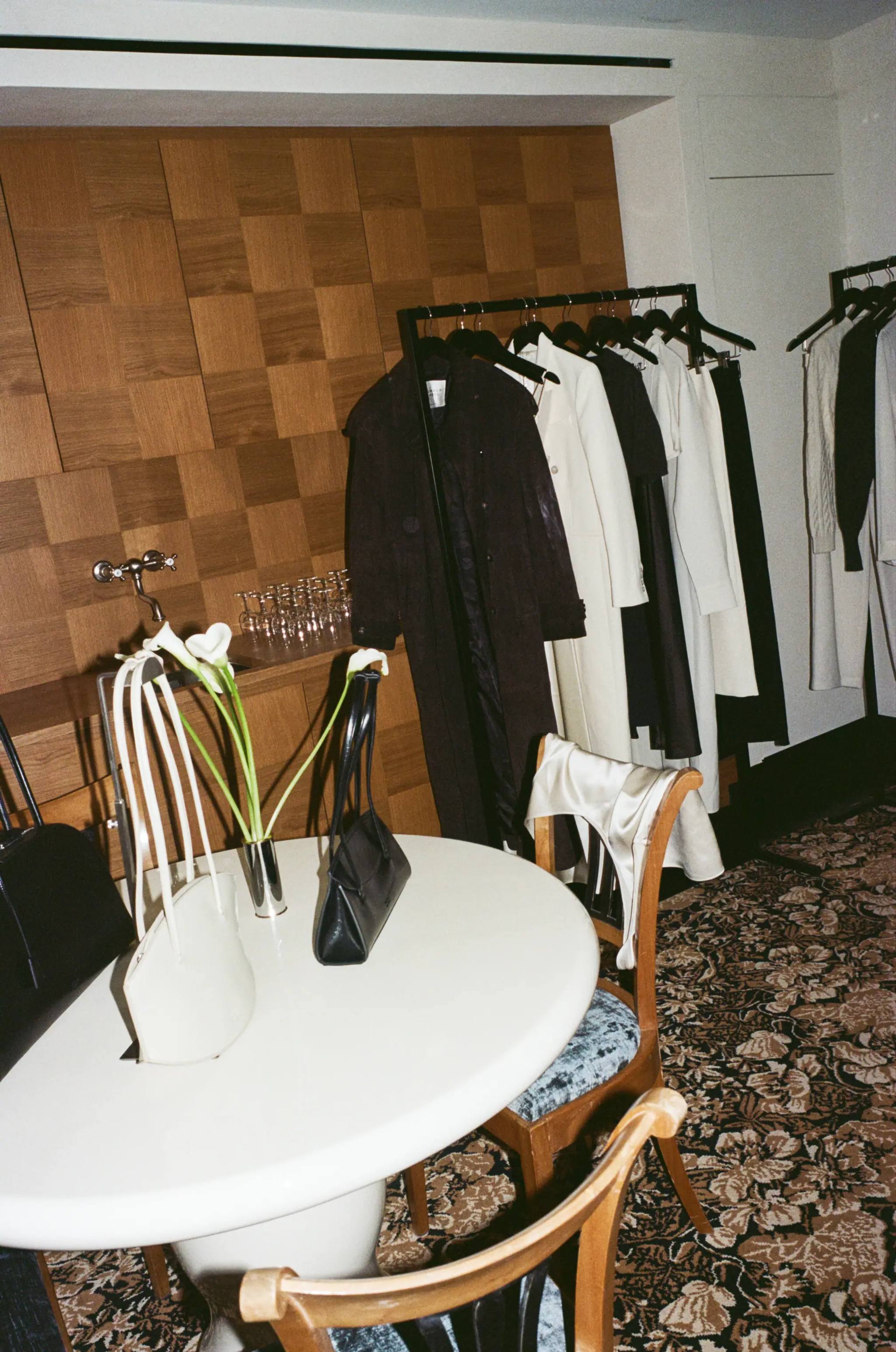 Van Etten @ Pied a Terre Paris