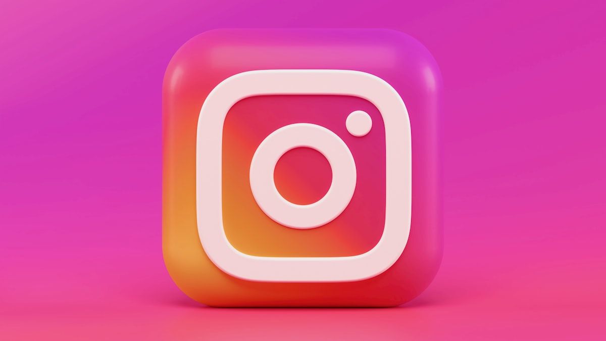Instagram Carousels Are Outperforming Reels in 2025 — What Brands Need to Know