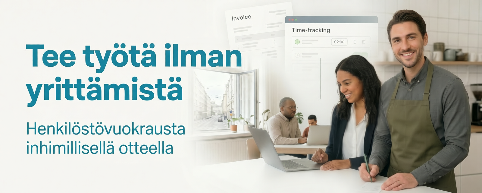 Iloiset työntekijät tekevät työtä yhdessä.