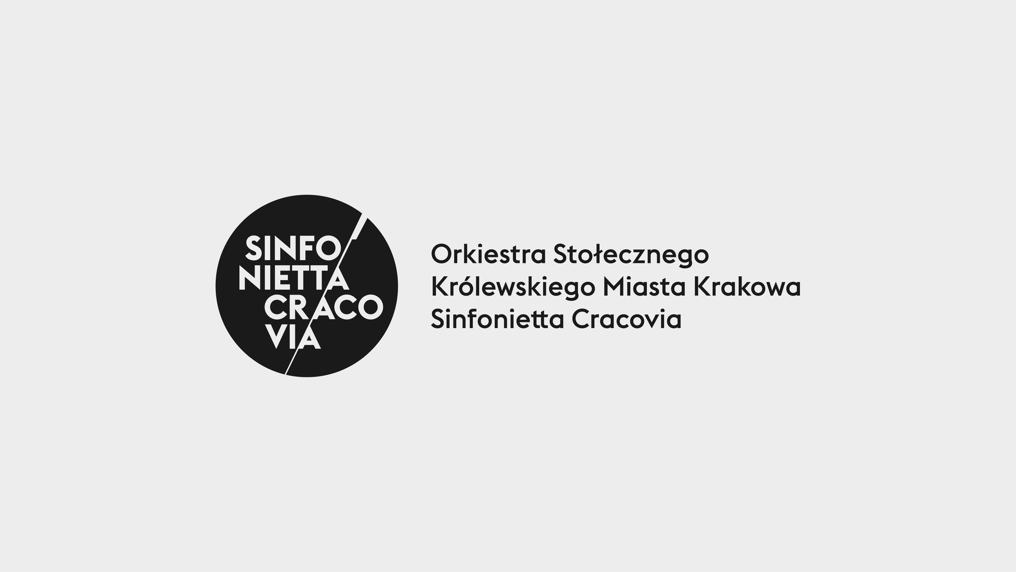 Logo Sinfonietty Cracovii z pełną nazwą orkiestry