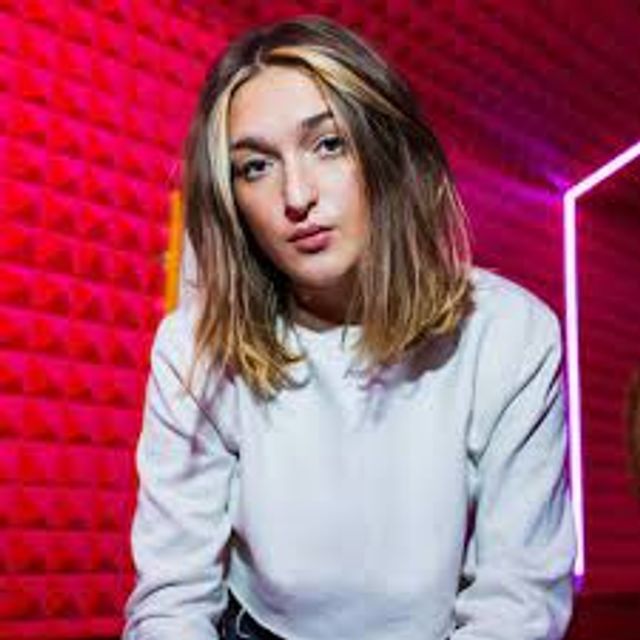 Photo of Ellie Cocks