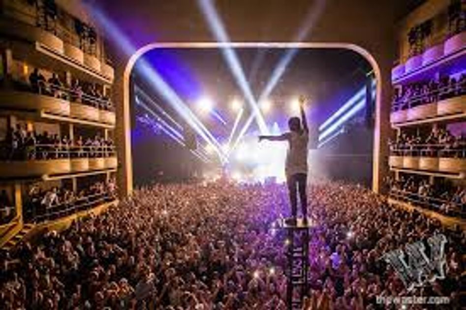 Hammerstein Ballroom Gray Area