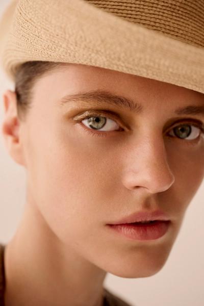 GLOSSY_EYE_0072_02