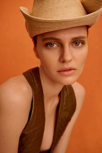 GLOSSY_EYE_0340_01