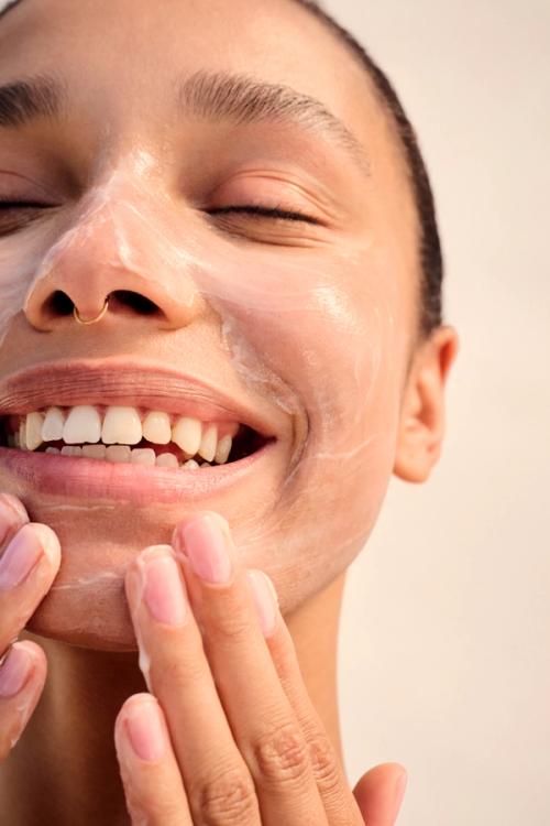 Shot_3_Summer_Lather_1424_V2_CMYK_QC_FINAL