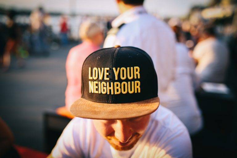 airbnb complaints by neighbour