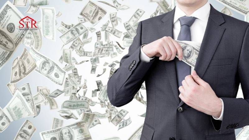 What is the earning potential of an Airbnb co host