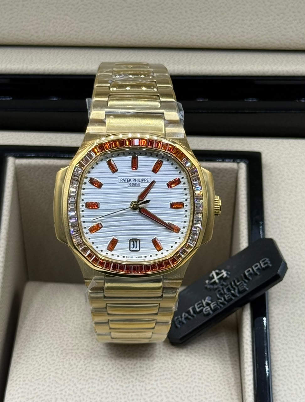 Patek Philippe Nautilus Joaillerie detail 2