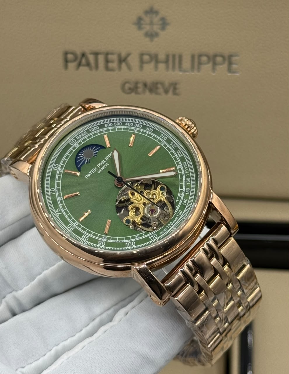 Patek Philippe Open-Heart detail 4