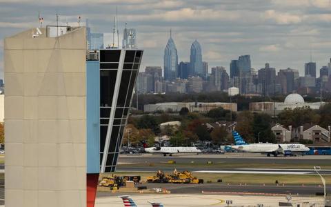 A shovel grounded thousands of flights 