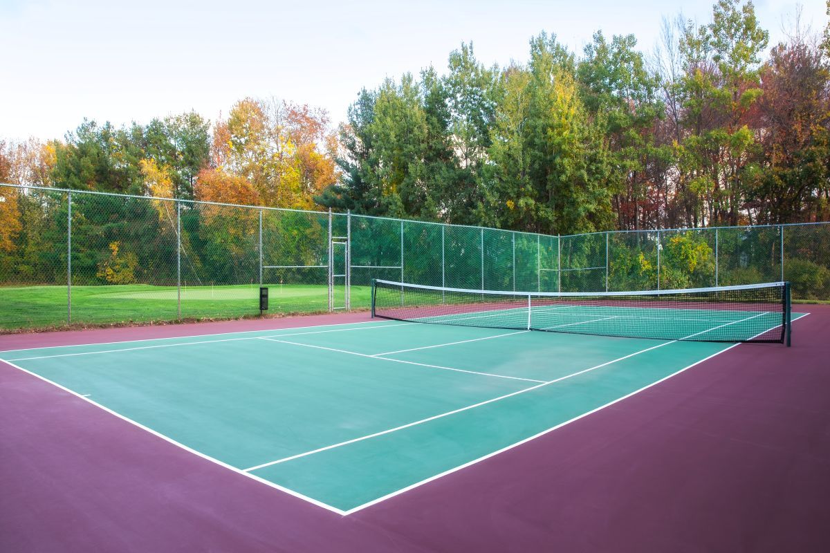 Pickleball Court vs Tennis Court