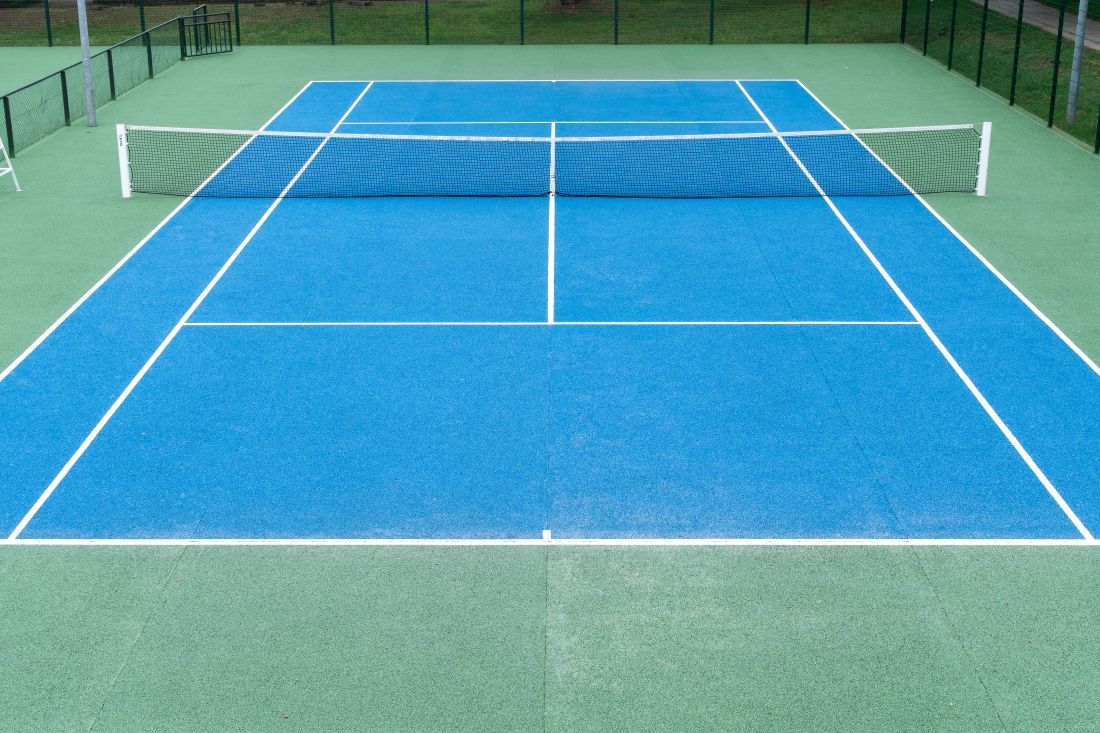 Pickleball Court vs Tennis Court Pickleball Court vs Tennis Court