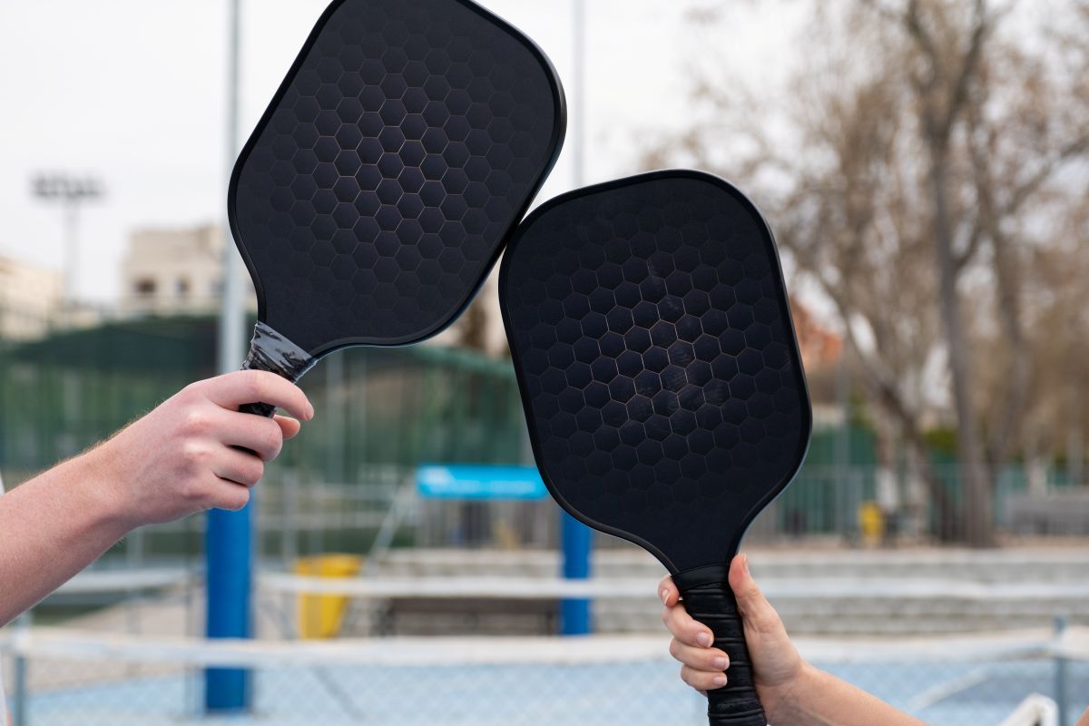 Pickleball paddle