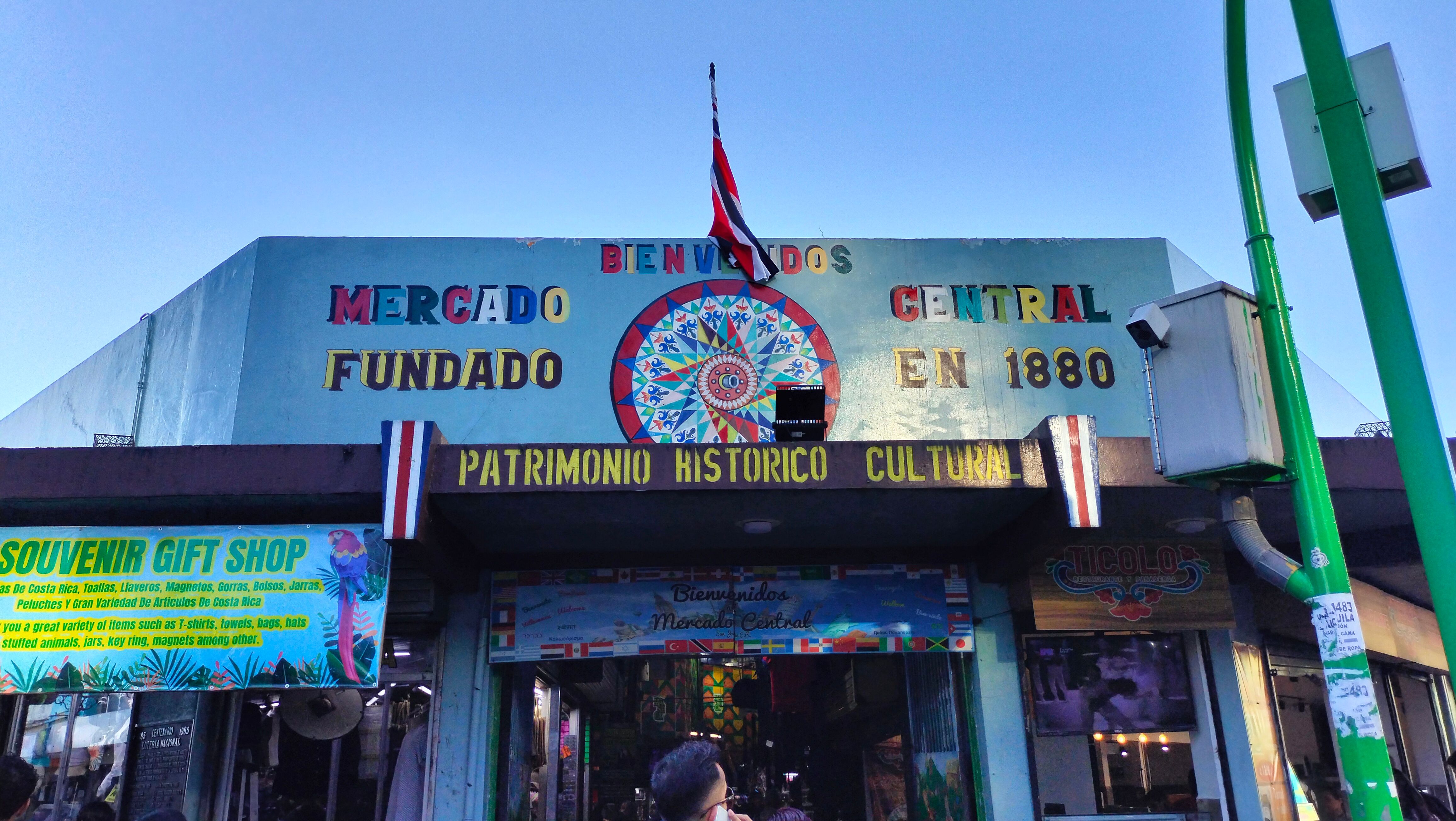 The lively Mercado Central in San José, Costa Rica. While Nordic countries dominate institutional life satisfaction surveys, Latin American nations frequently lead Gallup's Positive Experience Index for daily smiles, laughter, and social warmth. (Photo: Pequeño mar / Wikimedia Commons / CC BY-SA 4.0)