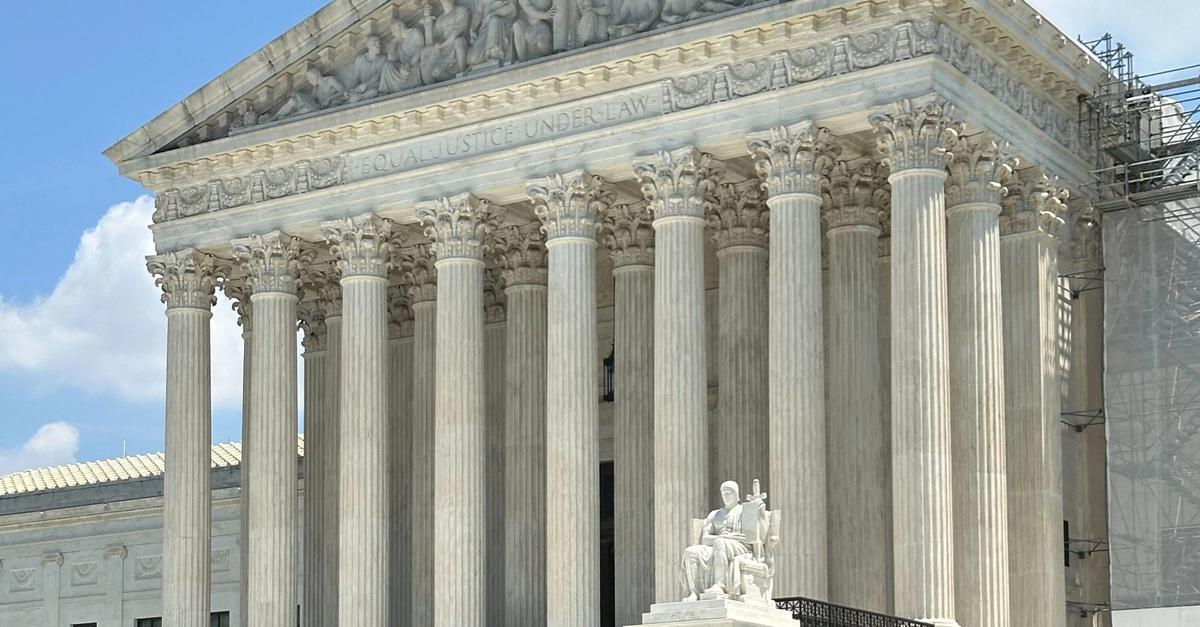 www.scotusblog.com