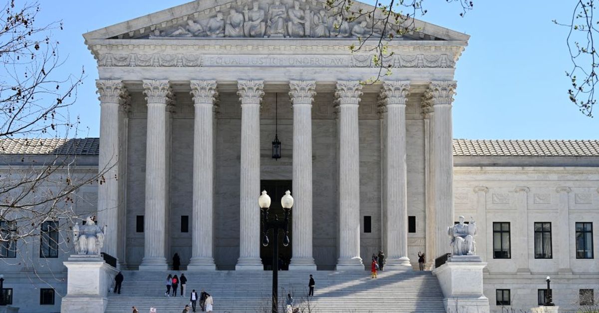 Justices debate who gets to decide that pesticide labels need a cancer warning