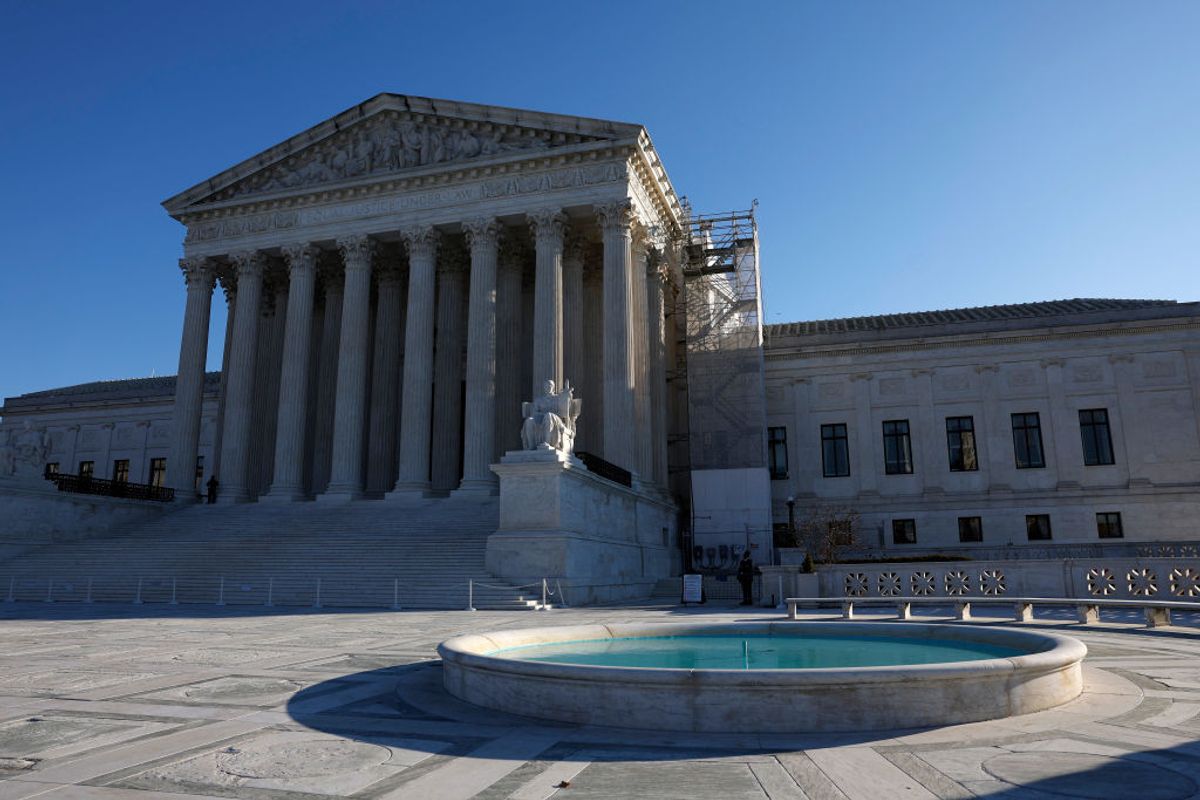 LegalWireDaily — Alabama asks Supreme Court to clear the way for it to use congressional map struck as diluting Black votes