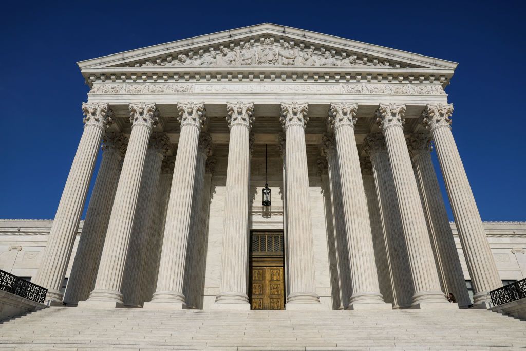 LegalWireDaily — When (if ever) it’s appropriate to make jokes, take selfies, or curse before the court