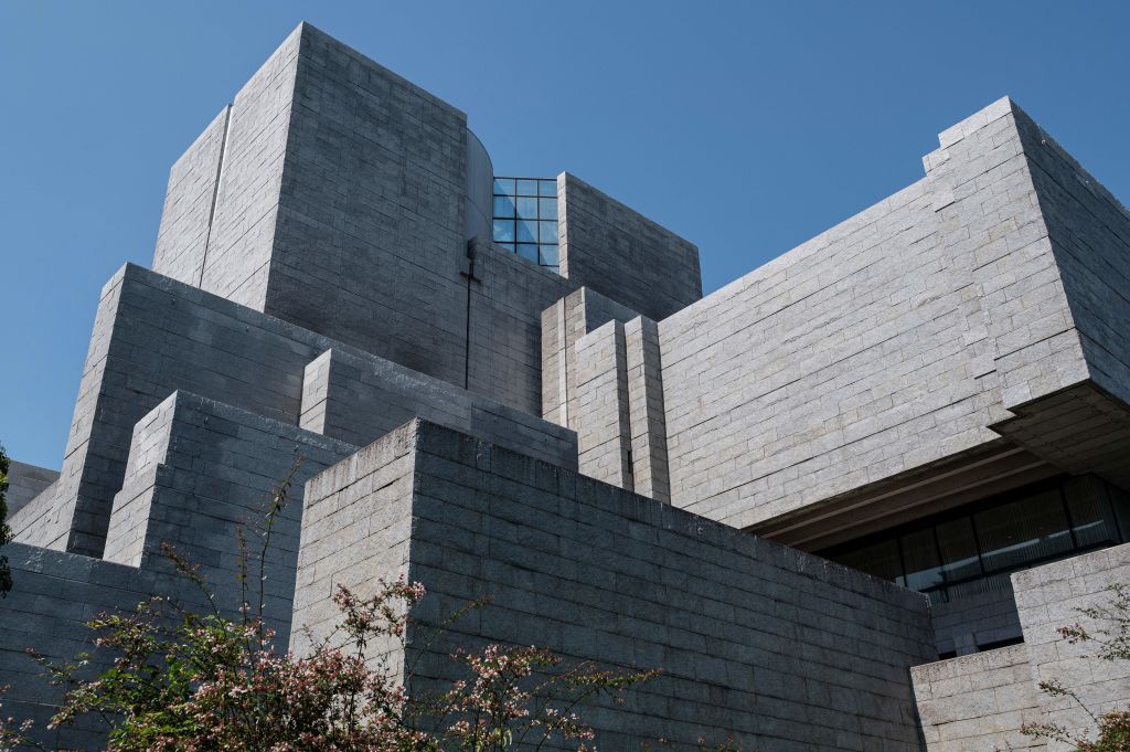 Japan's Supreme Court Maintains Global Record for Judicial Restraint