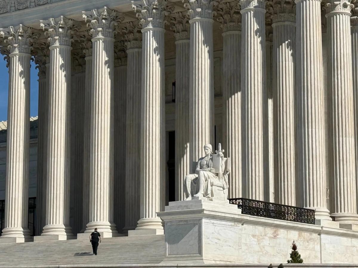 LegalWireDaily — Court turns down Apple’s request to pause order holding it in contempt