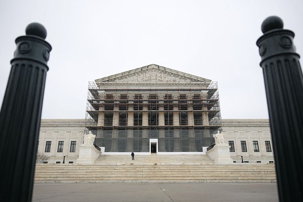 Justices side with Trump administration in border dispute over asylum seekers