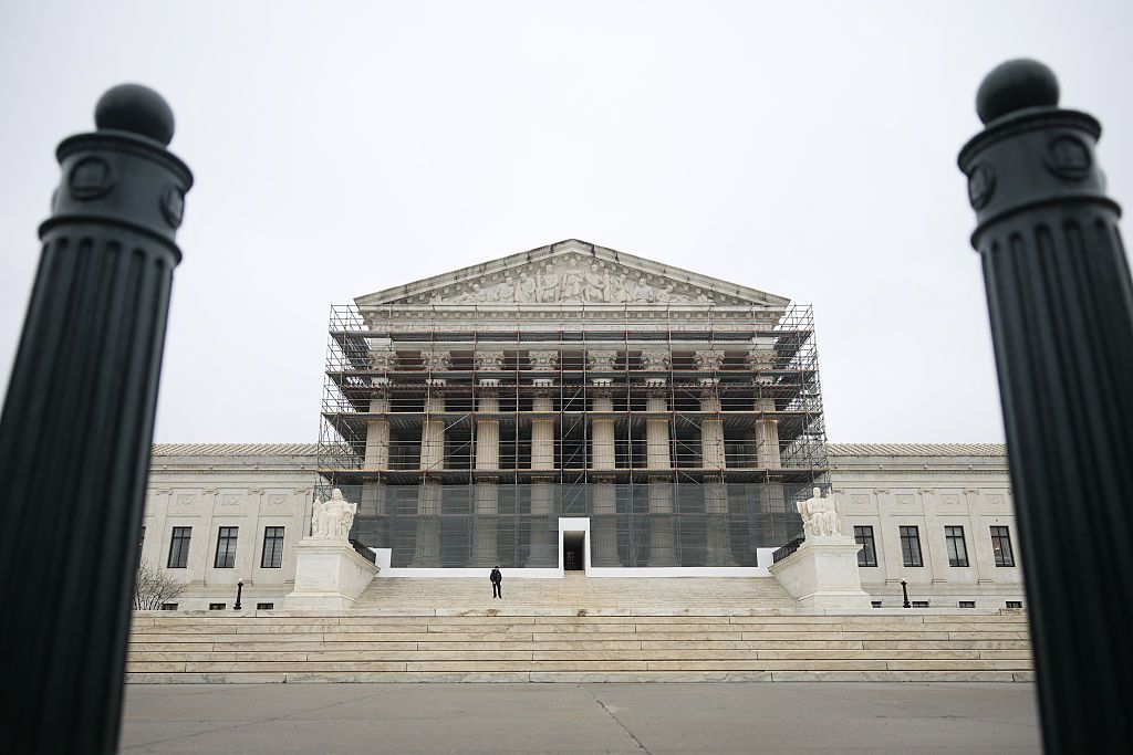 Justices side with Trump administration in border dispute over asylum seekers