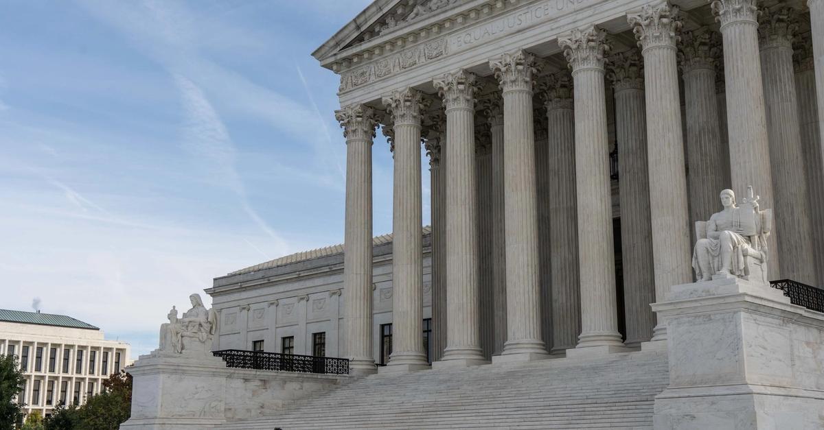 www.scotusblog.com