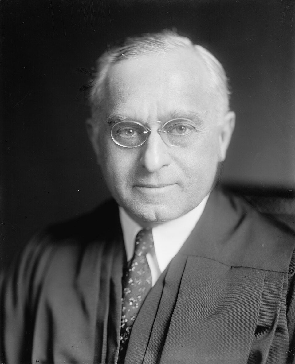 Official portrait of Felix Frankfurter