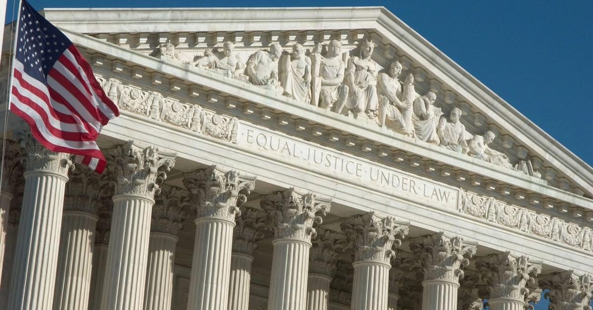 www.scotusblog.com