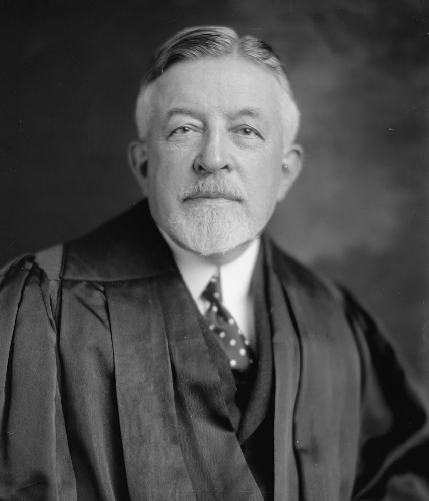 Official portrait of Edward Terry Sanford