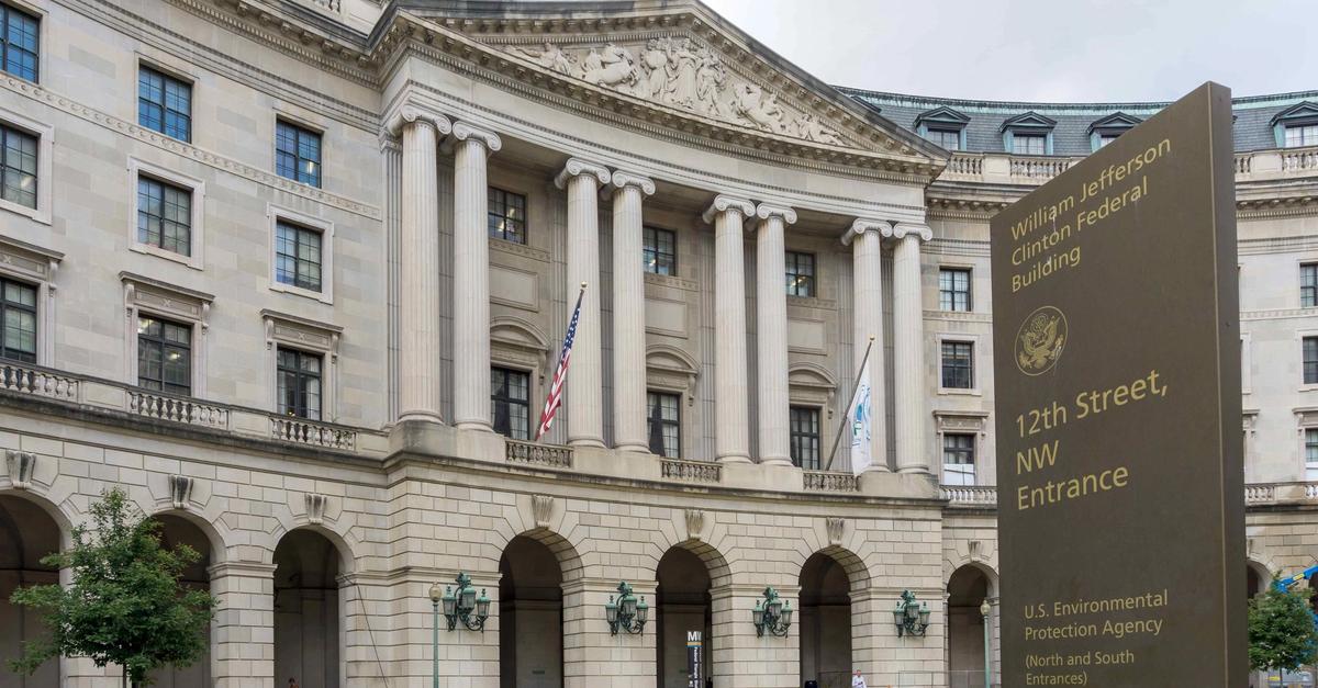 www.scotusblog.com