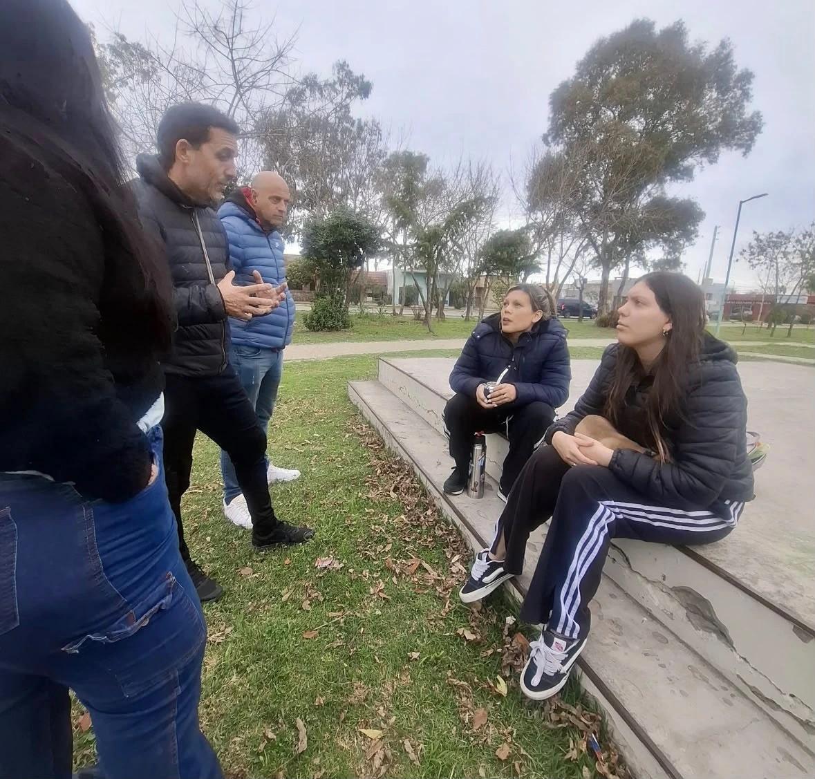 Los ediles en la calle.