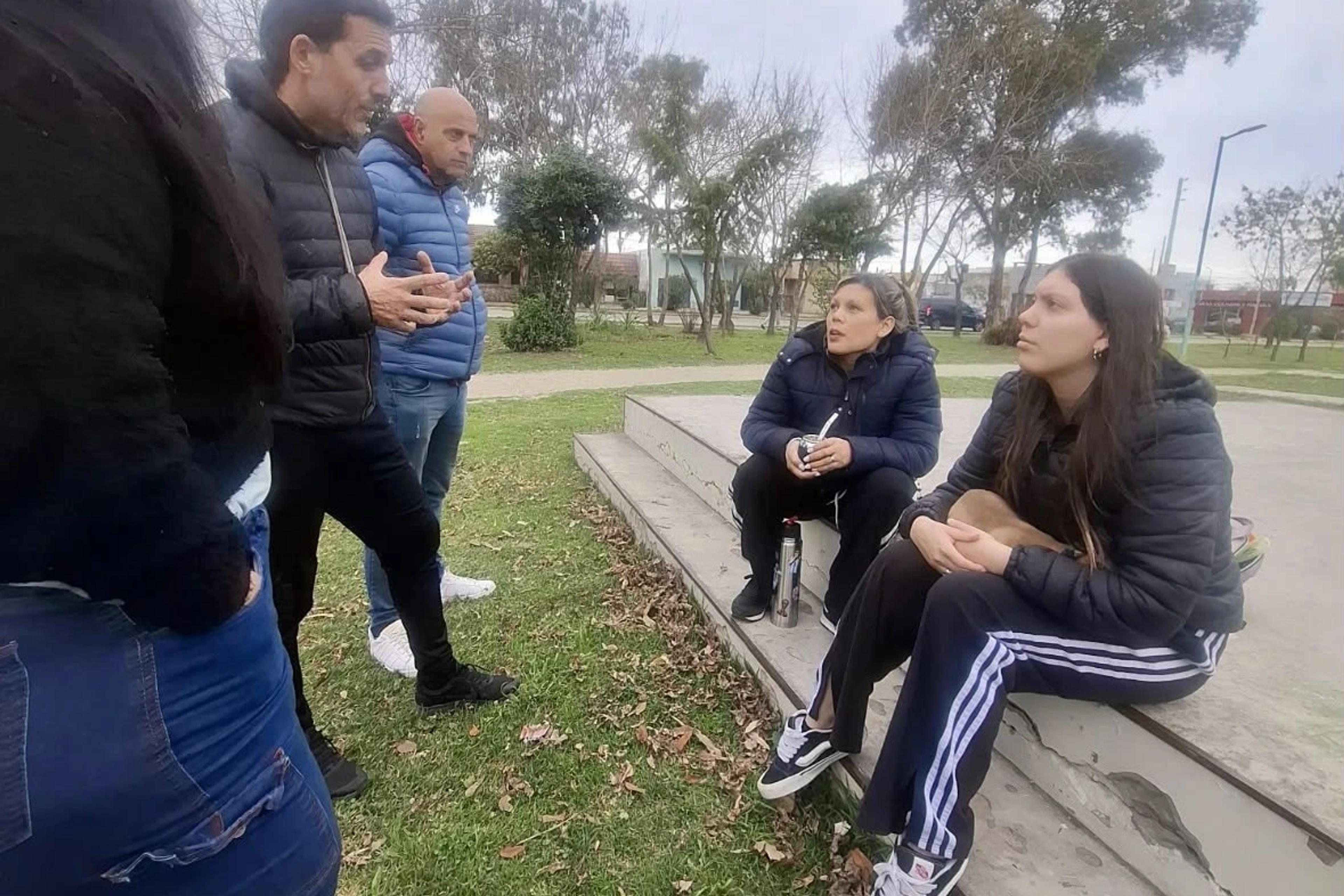 Los ediles en la calle.