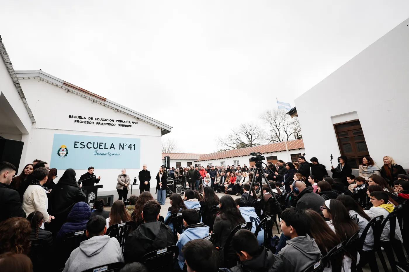 Escuela de La Plata.