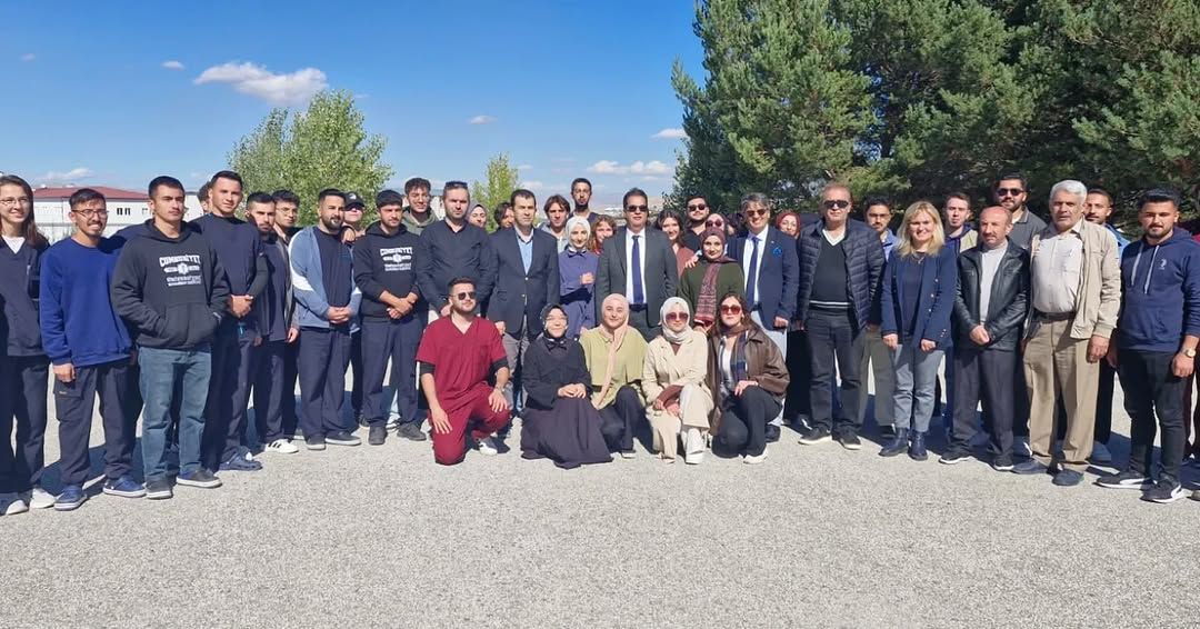 Sivas Cumhuriyet Üniversitesi'nde Hayvan Sağlığına Yönelik Öğrenci Etkinliği