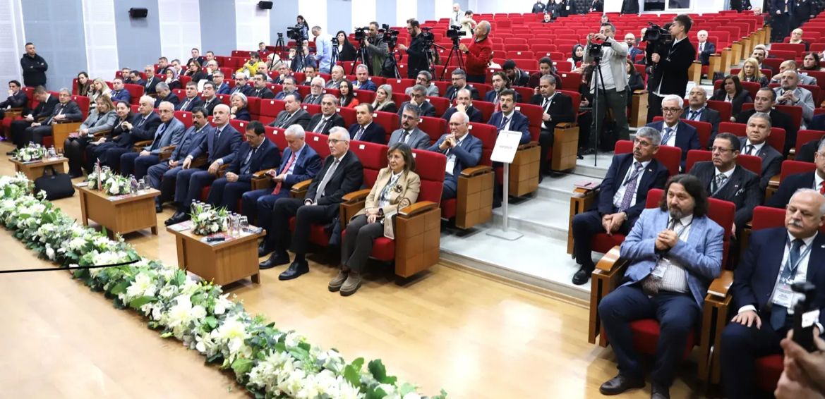 MAKÜ Rektörü Dalgar, YÖK’ün 2030 vizyon toplantısına katıldı - Birlik Haber Ajansı