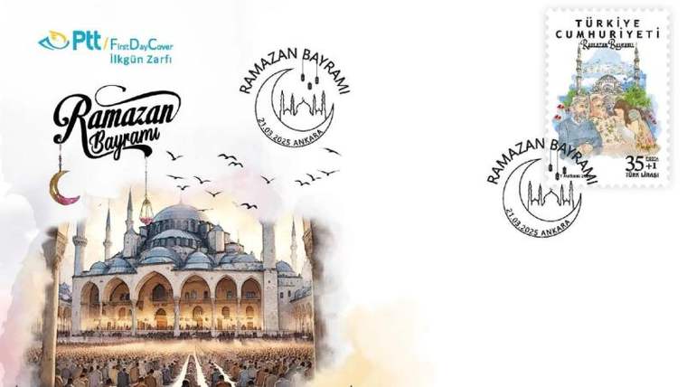 PTT logolu zarf üzerinde cami illüstrasyonu, “Ramazan Bayramı” yazısı ve anma damgası görülüyor.