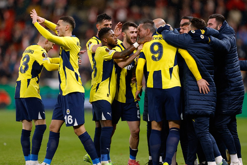 Fenerbahçe'nin golcüleri maçın dönmesini sağladı