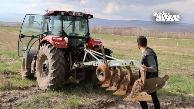 Gazetecilik Okudu Çiftçilik Yapmaya Başladı